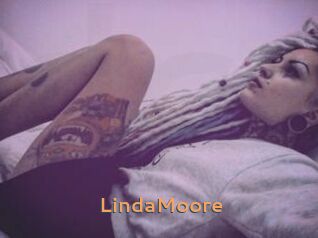 Linda_Moore