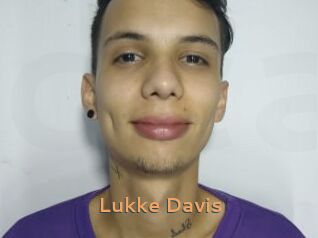 Lukke_Davis