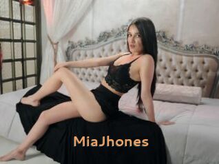 MiaJhones