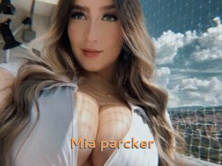 Mia_parcker