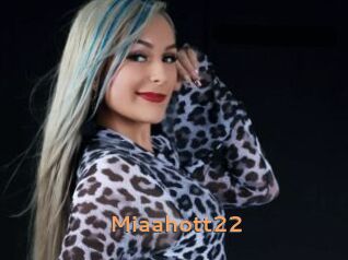 Miaahott22