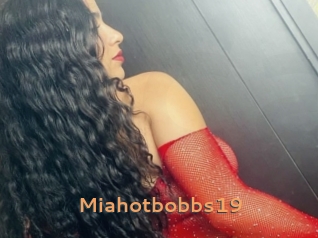Miahotbobbs19